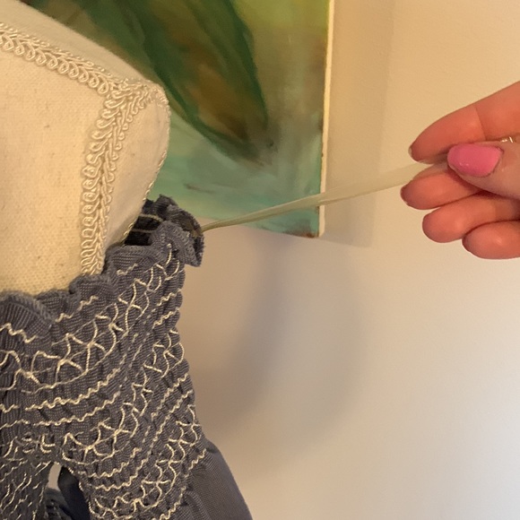 🎉5xHost Pick🎉 Off-The-Shoulder Smocked Bust Dress - Picture 4 of 10